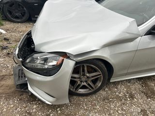 2014 Mercedes-Benz E 350 4MATIC - Primary Damage Right Image